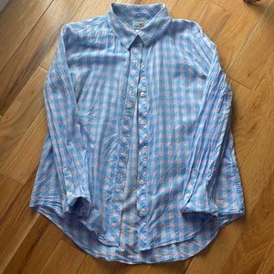 Vineyard vines size six. Women. Blue pink plaid